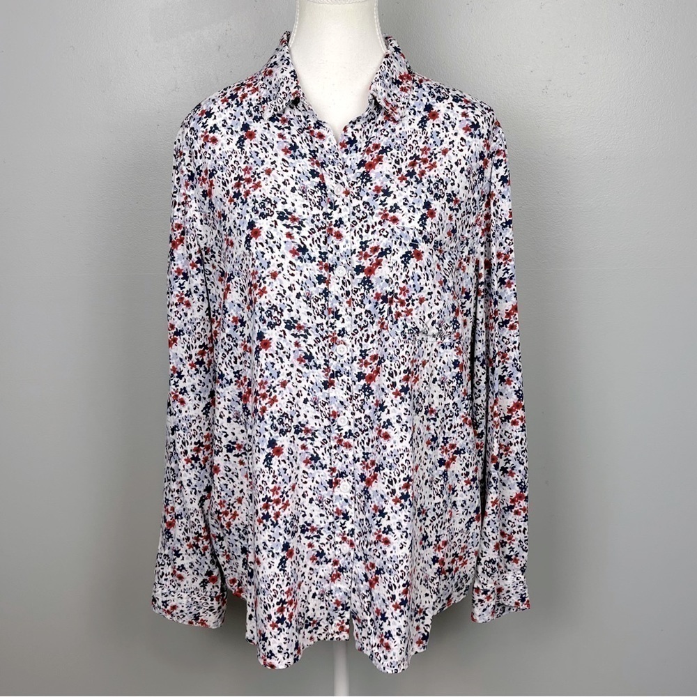 Beachlunchlounge 100% viscose blue red ditzy floral button front shirt, large.